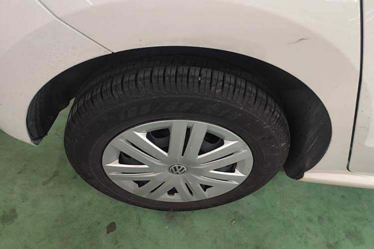 Used Volkswagen Polo 2016 1.4L Automatic Trendy Model Right Rear Wheel Hub