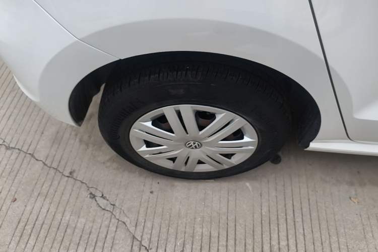 Used Volkswagen Polo 2016 1.4L Automatic Trendy Model Right Rear Wheel Hub