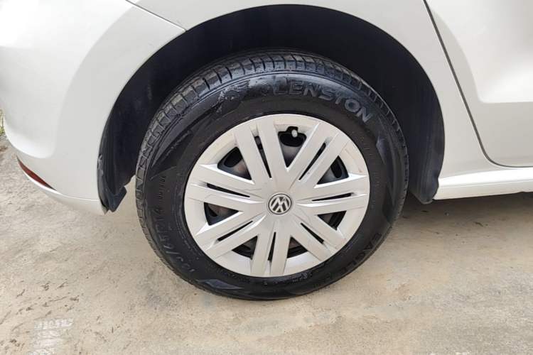 Used Volkswagen Polo 2016 1.4L Automatic Trendy Model Right Rear Wheel Hub