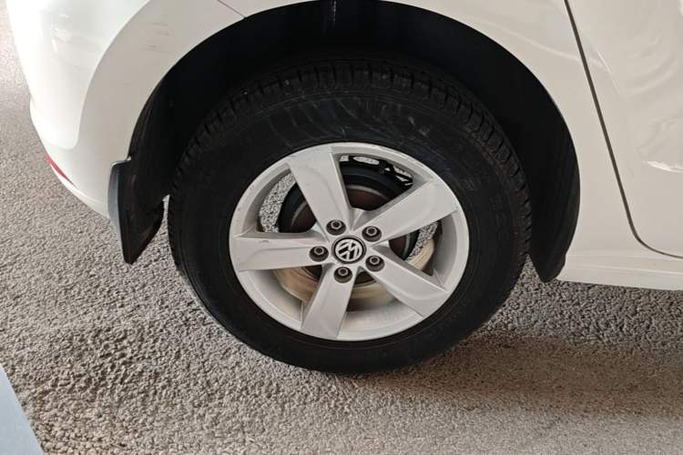 Used Volkswagen Polo 2016 1.4L Automatic Trendy Model Right Rear Wheel Hub