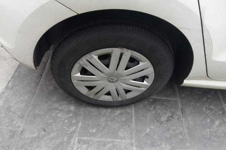 Used Volkswagen Polo 2016 1.4L Automatic Trendy Model Right Rear Wheel Hub