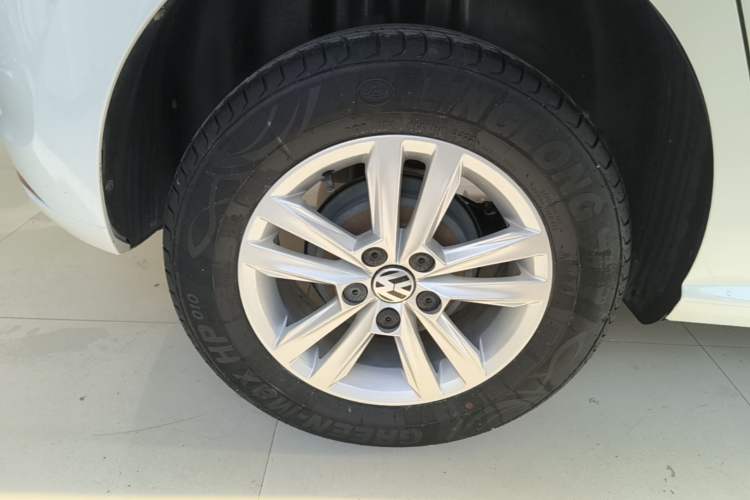Used Volkswagen Polo 2016 1.4L Automatic Trendy Model Right Rear Wheel Hub