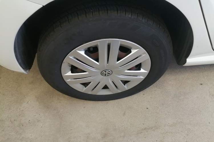 Used Volkswagen Polo 2016 1.4L Automatic Trendy Model Right Rear Wheel Hub