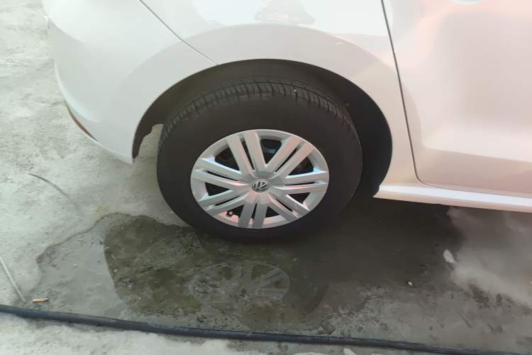 Used Volkswagen Polo 2016 1.4L Automatic Trendy Model Right Rear Wheel Hub