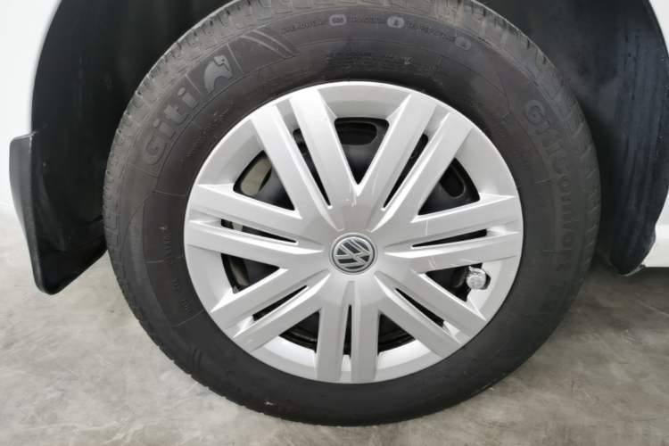 Used Volkswagen Polo 2016 1.4L Automatic Trendy Model Right Rear Wheel Hub