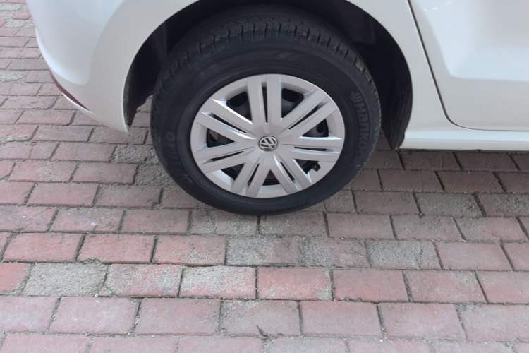 Used Volkswagen Polo 2016 1.4L Automatic Trendy Model Right Rear Wheel Hub