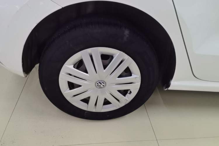 Used Volkswagen Polo 2016 1.4L Automatic Trendy Model Right Rear Wheel Hub