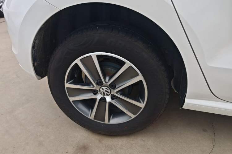 Used Volkswagen Polo 2016 1.4L Automatic Trendy Model Right Rear Wheel Hub