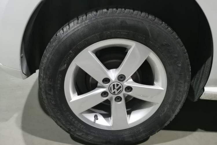 Used Volkswagen Polo 2016 1.4L Automatic Trendy Model Right Rear Wheel Hub