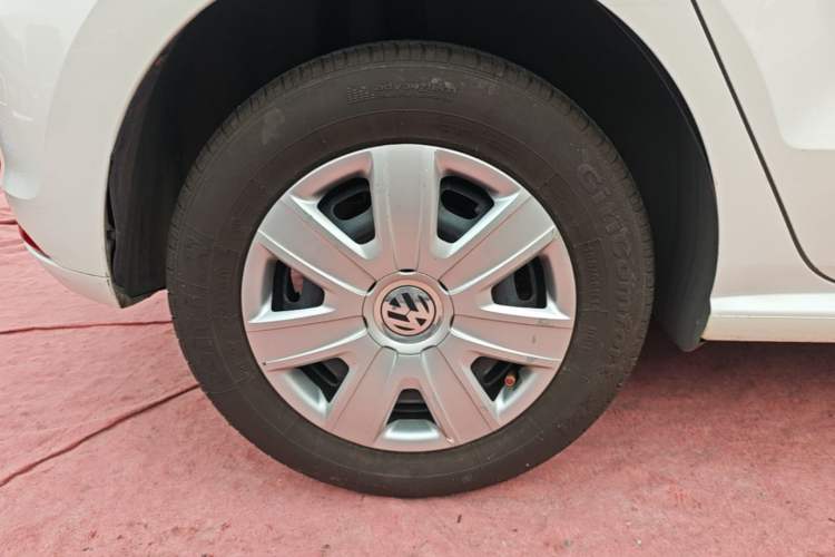 Used Volkswagen Polo 2016 1.4L Automatic Trendy Model Right Rear Wheel Hub