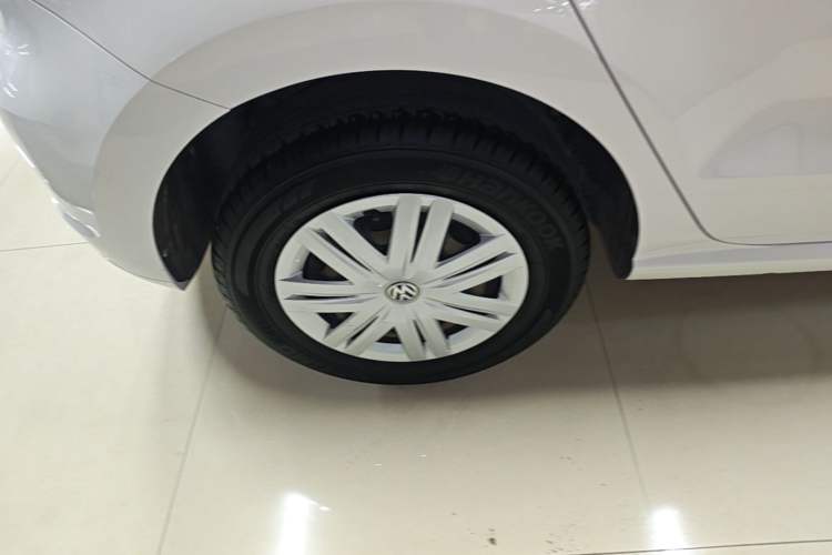 Used Volkswagen Polo 2016 1.4L Automatic Trendy Model Right Rear Wheel Hub