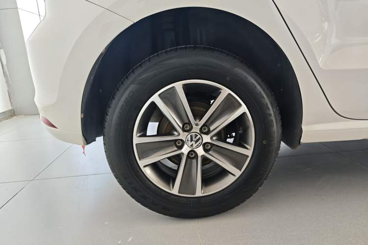 Used Volkswagen Polo 2016 1.4L Automatic Trendy Model Right Rear Wheel Hub