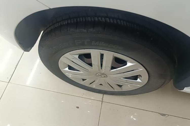 Used Volkswagen Polo 2016 1.4L Automatic Trendy Model Right Rear Wheel Hub