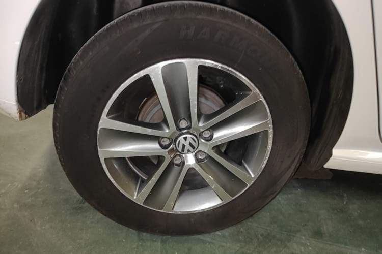Used Volkswagen Polo 2016 1.4L Automatic Trendy Model Right Rear Wheel Hub