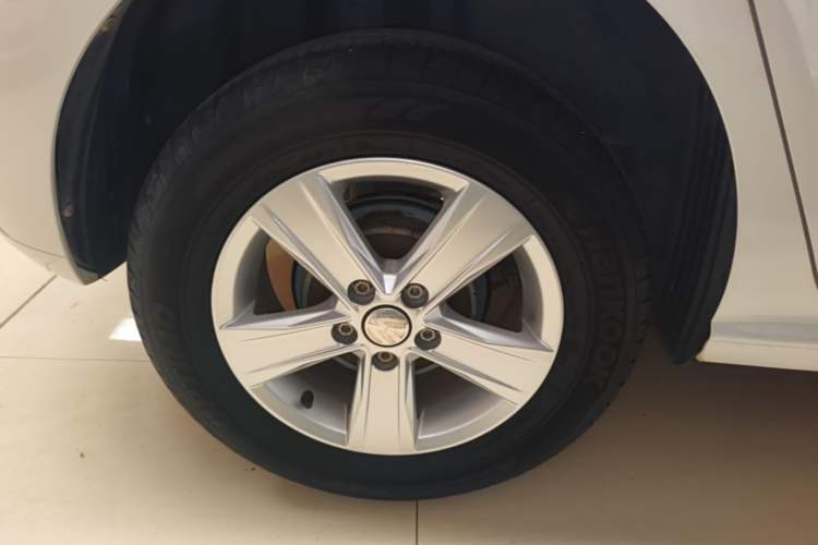 Used Volkswagen Polo 2016 1.4L Automatic Trendy Model Right Rear Wheel Hub