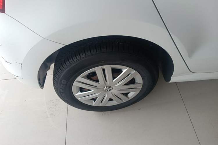 Used Volkswagen Polo 2016 1.4L Automatic Trendy Model Right Rear Wheel Hub