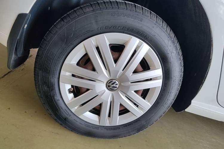 Used Volkswagen Polo 2016 1.4L Automatic Trendy Model Right Rear Wheel Hub