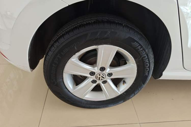 Used Volkswagen Polo 2016 1.4L Automatic Trendy Model Right Rear Wheel Hub