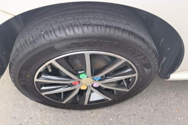 Used Volkswagen Polo 2016 1.6L Automatic Comfort Model Right Rear Wheel Hub