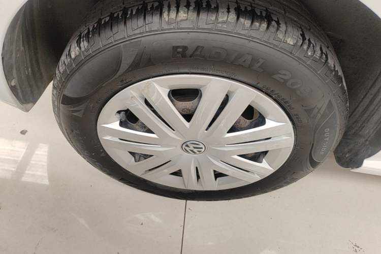 Used Volkswagen Polo 2016 1.4L Automatic Trendy Model Right Rear Wheel Hub