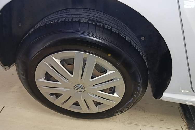Used Volkswagen Polo 2016 1.4L Automatic Trendy Model Right Rear Wheel Hub