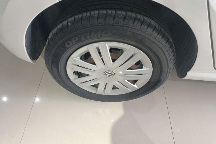 Used Volkswagen Polo 2016 1.4L Automatic Trendy Model Right Rear Wheel Hub