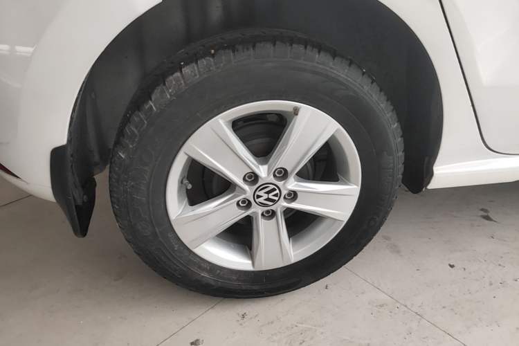 Used Volkswagen Polo 2016 1.4L Automatic Trendy Model Right Rear Wheel Hub