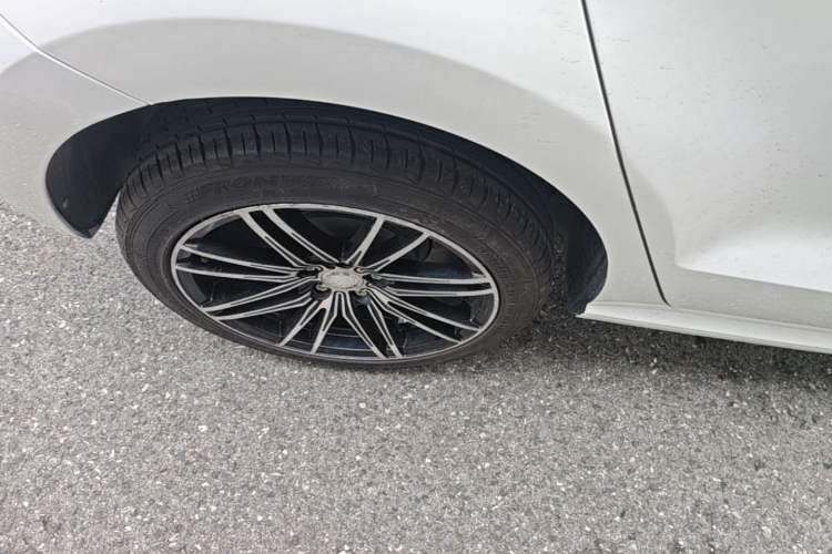 Used Volkswagen Polo 2016 1.4L Automatic Trendy Model Right Rear Wheel Hub