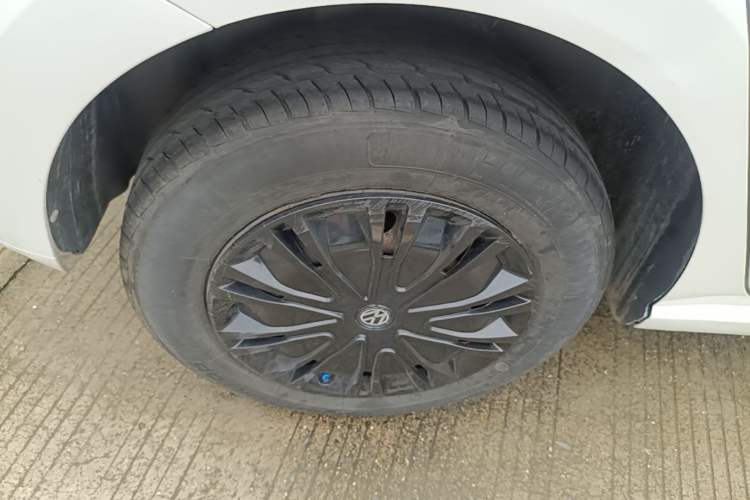 Used Volkswagen Polo 2016 1.4L Automatic Trendy Model Right Rear Wheel Hub