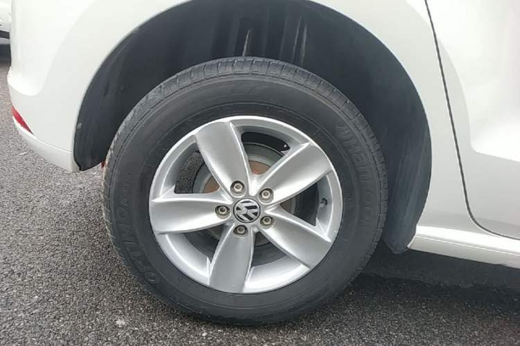 Used Volkswagen Polo 2016 1.4L Automatic Trendy Model Right Rear Wheel Hub
