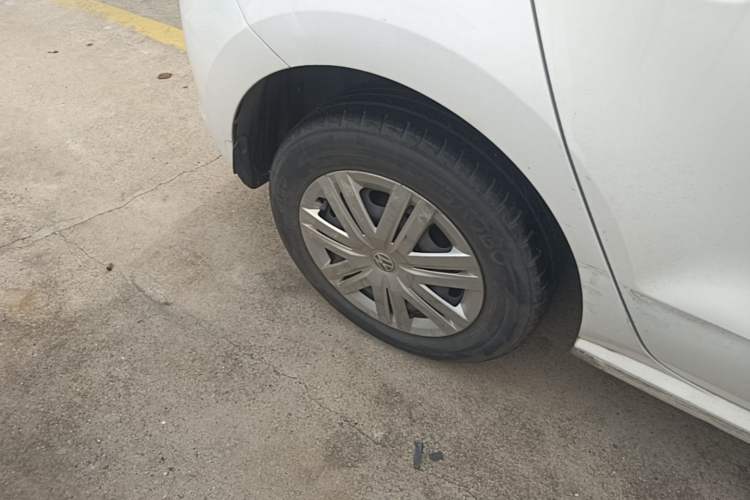 Used Volkswagen Polo 2016 1.4L Automatic Trendy Model Right Rear Wheel Hub