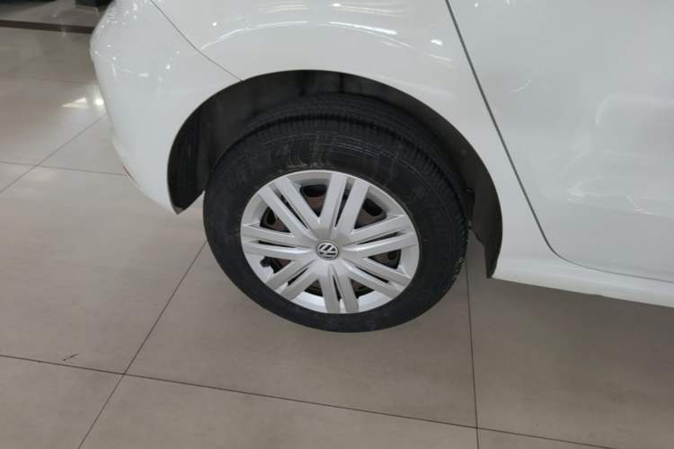 Used Volkswagen Polo 2016 1.4L Automatic Trendy Model Right Rear Wheel Hub