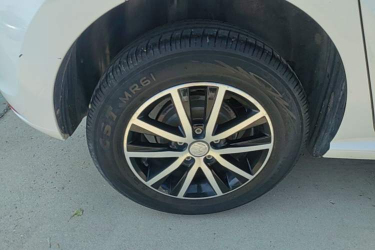 Used Volkswagen Polo 2016 1.4L Automatic Trendy Model Right Rear Wheel Hub