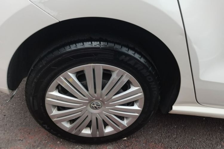 Used Volkswagen Polo 2016 1.6L Automatic Comfort Model Right Rear Wheel Hub