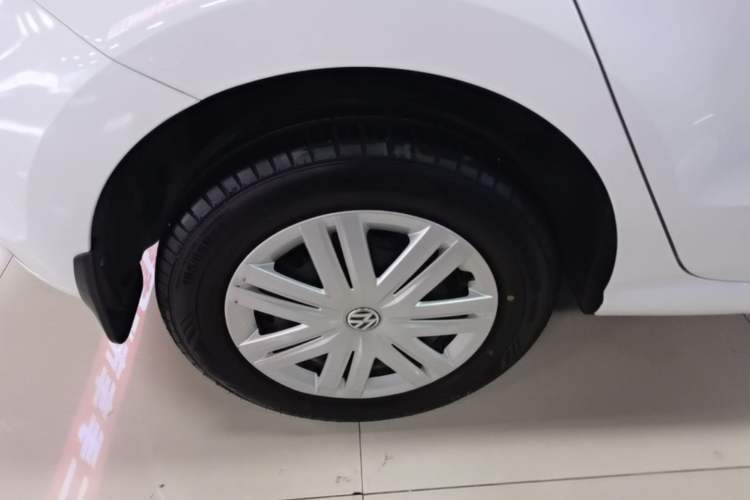 Used Volkswagen Polo 2016 1.4L Automatic Trendy Model Right Rear Wheel Hub