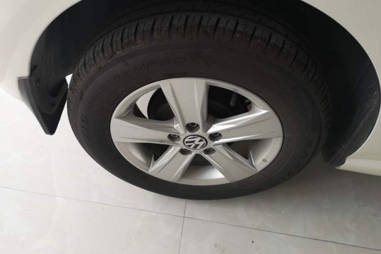 Used Volkswagen Polo 2016 1.4L Automatic Trendy Model Right Rear Wheel Hub