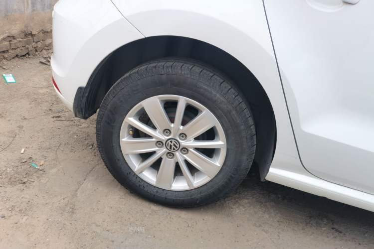 Used Volkswagen Polo 2016 1.4L Automatic Trendy Model Right Rear Wheel Hub