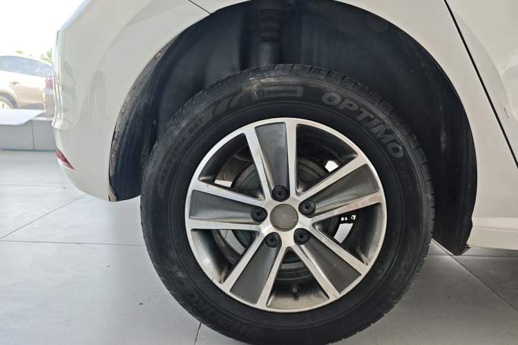 Used Volkswagen Polo 2016 1.4L Automatic Trendy Model Right Rear Wheel Hub