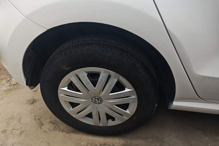 Used Volkswagen Polo 2016 1.4L Automatic Trendy Model Right Rear Wheel Hub