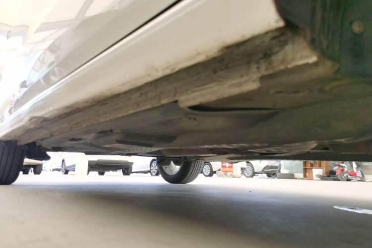 Used Volkswagen Polo 2016 1.6L Automatic Luxury Model Right Side Sill