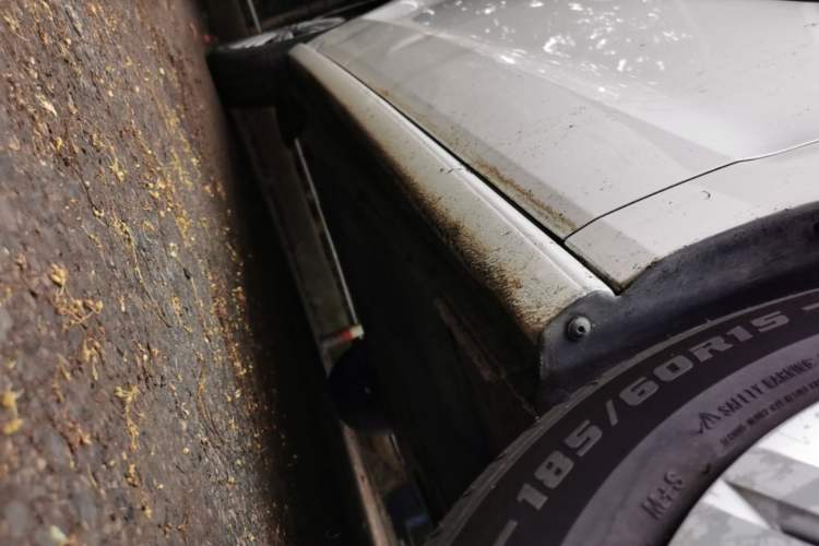Used Volkswagen Polo 2016 1.6L Automatic Comfort Model Right Side Sill