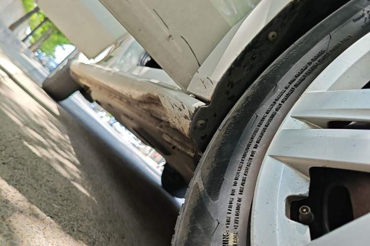 Used Volkswagen Polo 2016 1.4L Manual Fashion Model Right Side Sill