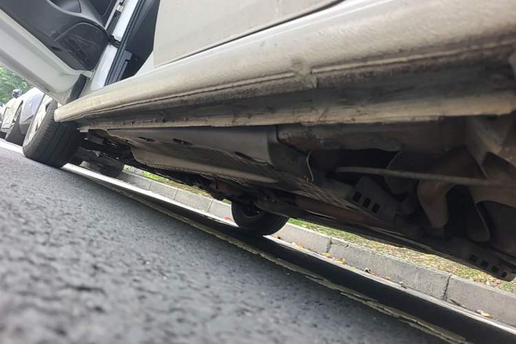 Used Volkswagen Polo 2016 1.4L Manual Fashion Model Right Side Sill