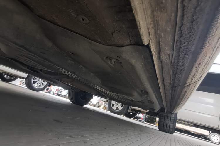 Used Volkswagen Polo 2016 1.6L Automatic Comfort Model Right Side Sill