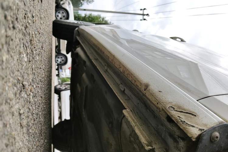 Used Volkswagen Polo 2016 1.4L Manual Fashion Model Right Side Sill