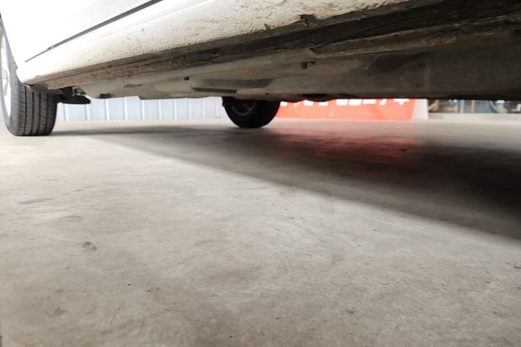 Used Volkswagen Polo 2016 1.4L Manual Fashion Model Right Side Sill