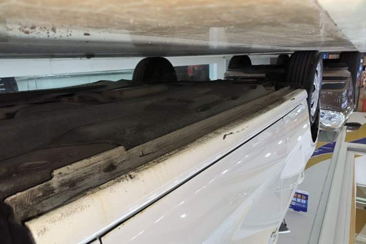 Used Volkswagen Polo 2016 1.4L Automatic Trendy Model Right Side Sill