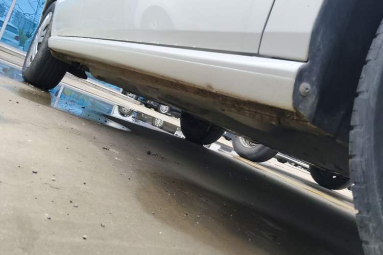 Used Volkswagen Polo 2016 1.4L Automatic Trendy Model Right Side Sill
