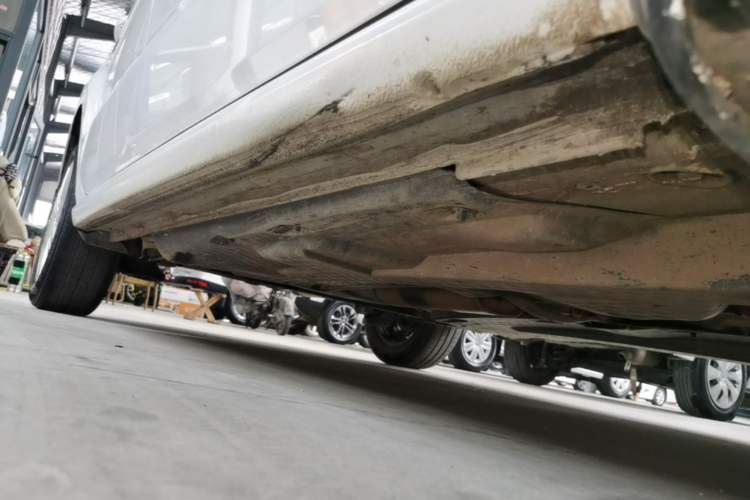 Used Volkswagen Polo 2016 1.6L Automatic Comfort Model Right Side Sill