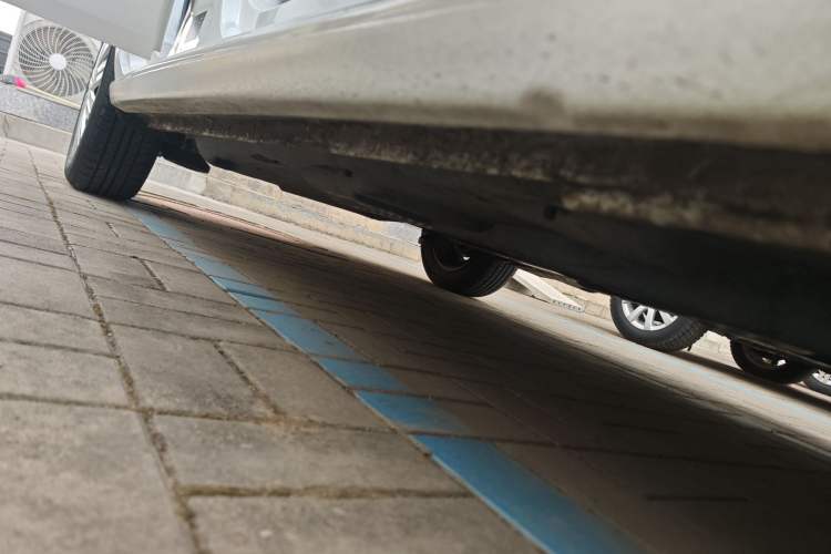 Used Volkswagen Polo 2016 1.6L Automatic Comfort Model Right Side Sill